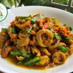 Lòng heo xào nghệ